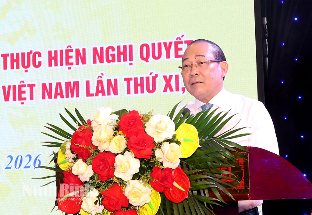 Ông Hoàng Công Thủy, Phó Chủ tịch Ủy ban Trung ương MTTQ Việt Nam phát biểu khai mạc hội nghị.Ảnh: Lam Hồng-Minh Quang