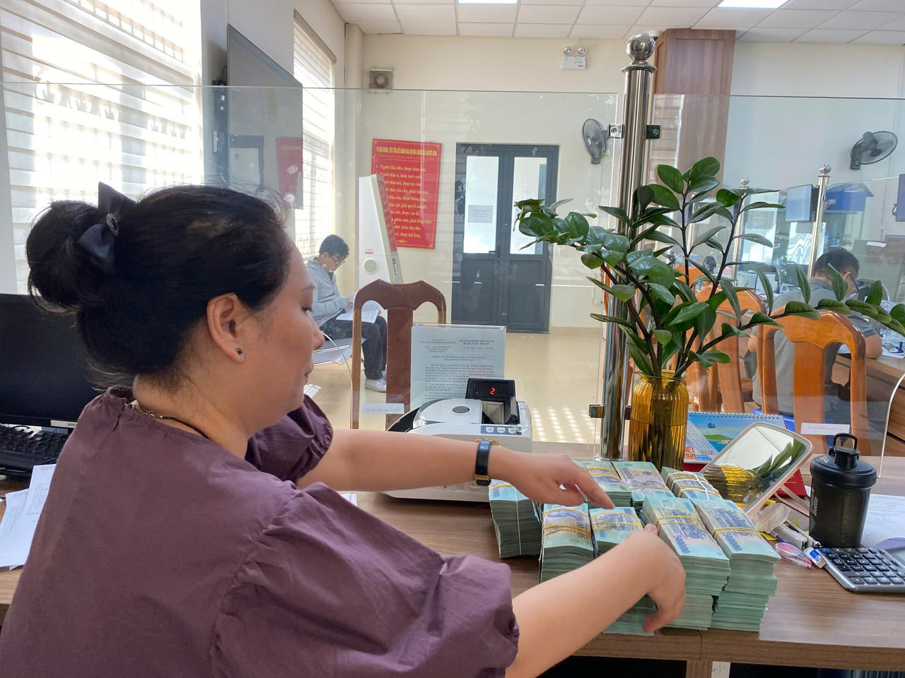 Thủ quỹ Thi hành án dân sự – “Tay hòm chìa khóa” giữ tấm lòng trong