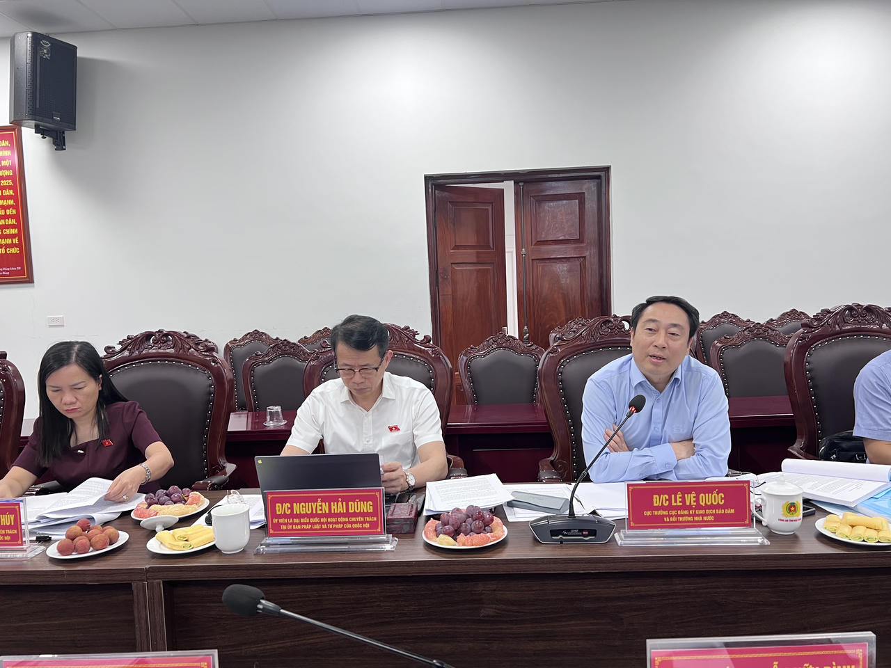 Ông Lê Vệ Quốc - Cục trưởng Cục Đăng ký giao dịch bảo đảm và bồi thường nhà nước phát biểu tại hội nghị.