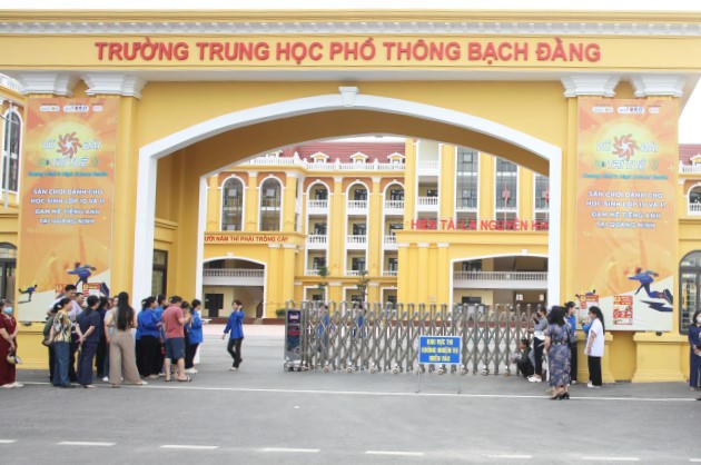 Toàn tỉnh Quảng Ninh có 30/35 trường THPT tổ chức thi tuyển sinh, tương ứng với 31 hội đồng coi thi.