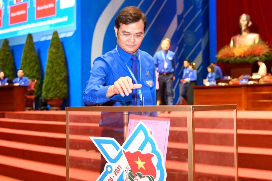 Được sự thống nhất của Ban Bí thư Trung ương Đảng, Đại hội quyết định bầu 119 ủy viên Ban Chấp hành Trung ương Đoàn khóa XIII