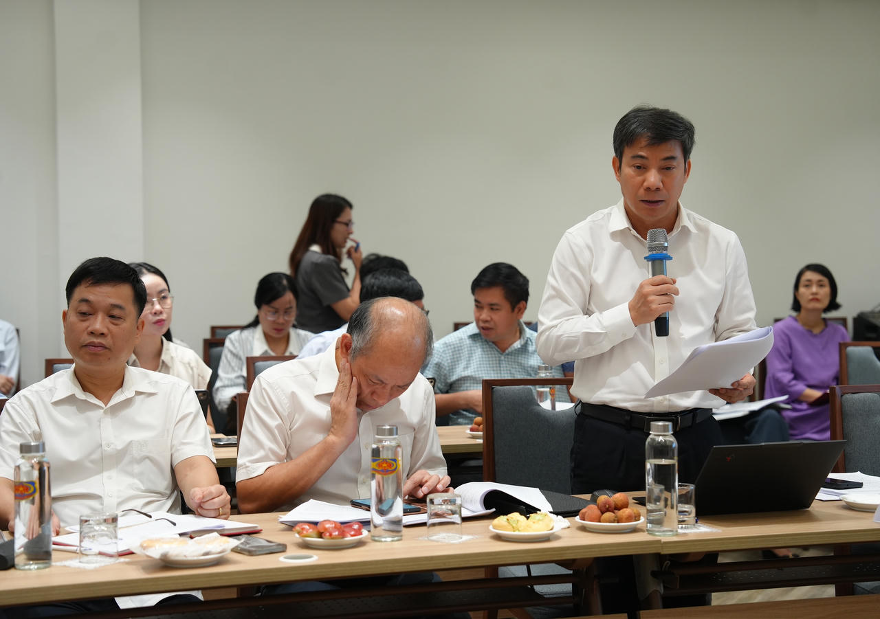 Cục trưởng Cục Pháp luật dân sự - kinh tế (Bộ Tư pháp) Nguyễn Hồng Hải giới thiệu về dự thảo Luật.