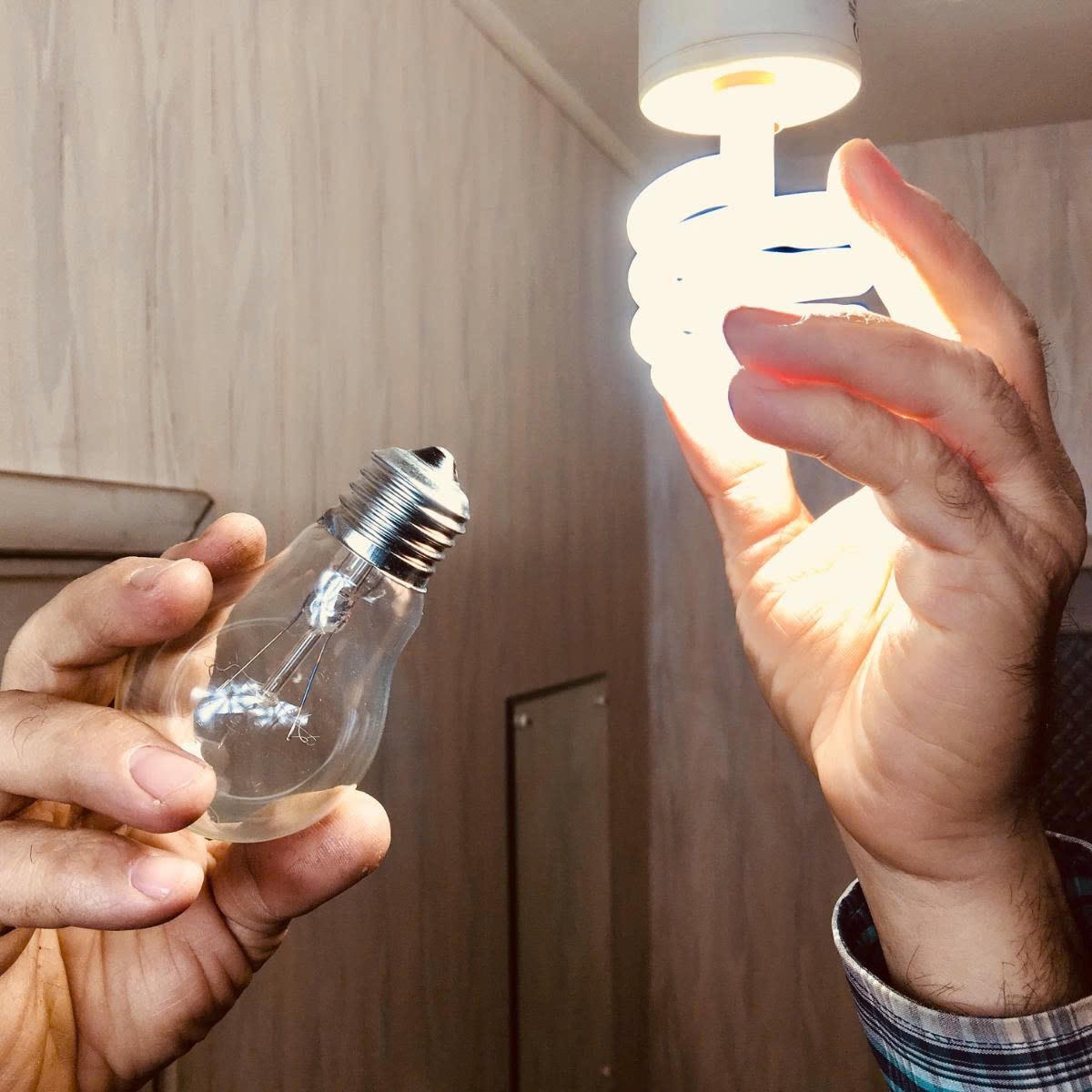 Đẩy mạnh vận động người dân và doanh nghiệp thực hành tiết kiệm điện