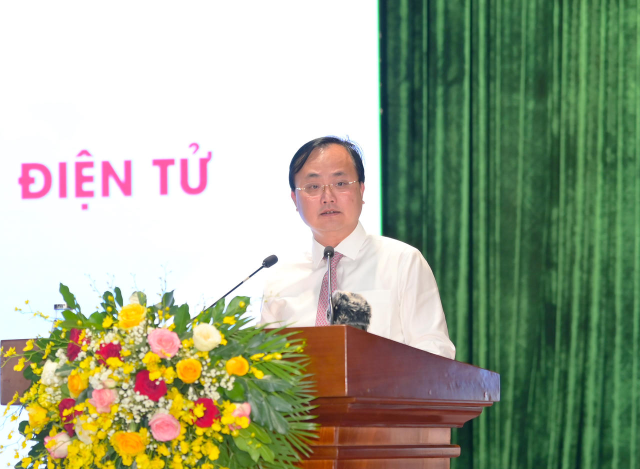 Đồng chí Tô Huy Vũ - Bí thư Đảng ủy, Chủ tịch Hội đồng thành viên Agribank phát biểu tại buổi lễ.