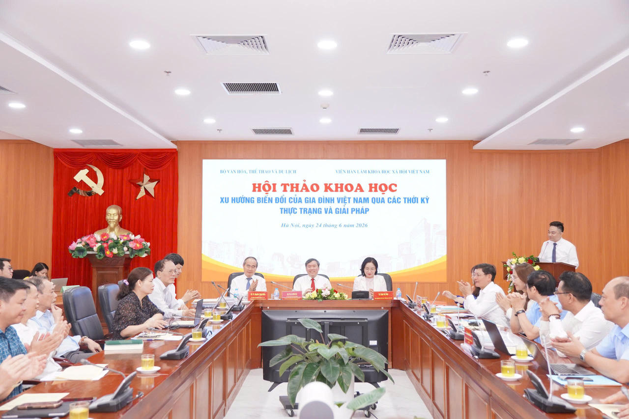 Hội thảo “Xu hướng biến đổi của gia đình Việt Nam qua các thời kỳ - Thực trạng và giải pháp” do&nbsp;&nbsp;Bộ VHTTDL phối hợp với Viện Hàn lâm Khoa học Xã hội Việt Nam tổ chức nhân kỷ niệm 25 năm ngày Gia đình Việt Nam.&nbsp;
