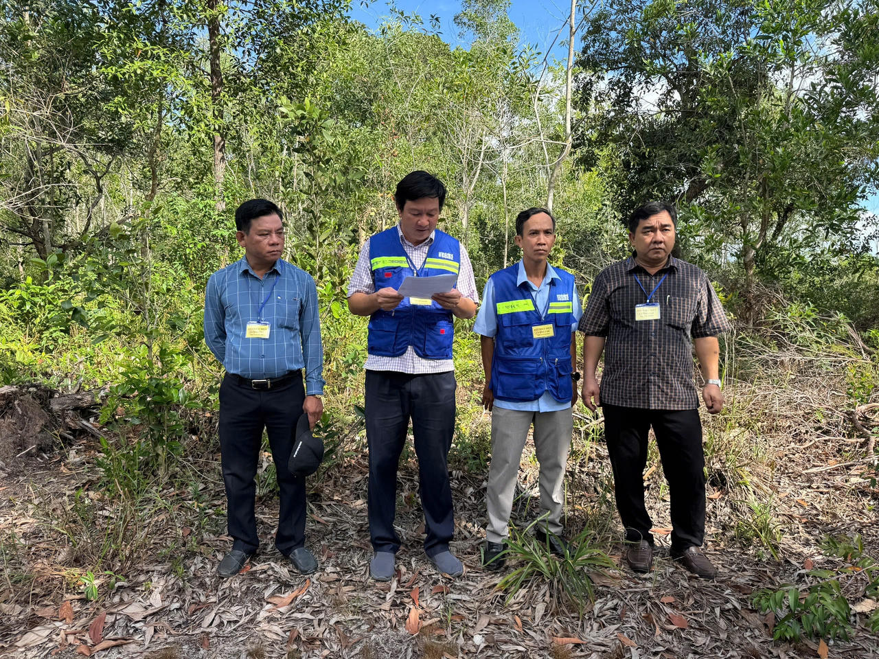 Cưỡng chế hàng loạt trường hợp lấn chiếm đất rừng, đất do doanh nghiệp quản lý