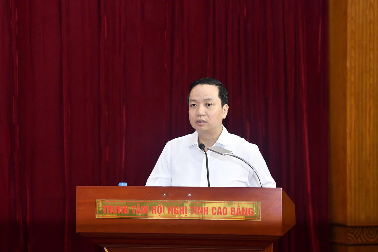 Ông Lê Hải Hoà, Chủ tịch UBND tỉnh Cao Bằng phát biểu tại buổi tọa đàm. (Ảnh: PV)