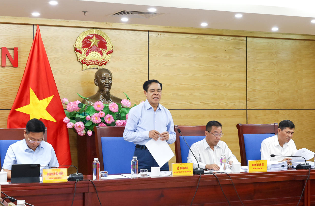 Phiên họp thường kỳ 6 tháng đầu năm 2026 của UBND tỉnh Nghệ An