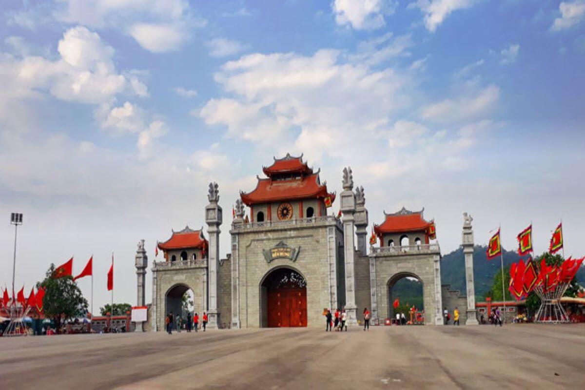 Khu di tích lịch sử đền Hùng – cội nguồn dân tộc Việt