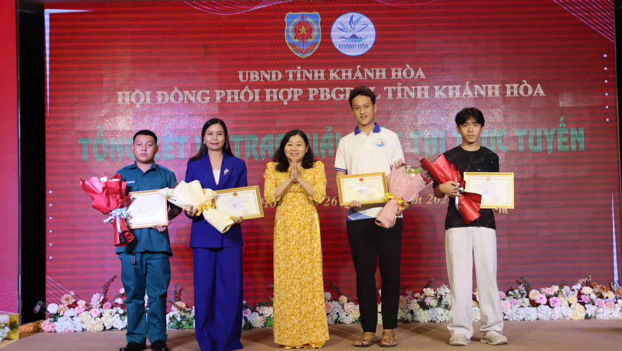 Các cá nhân được nhận giải ba