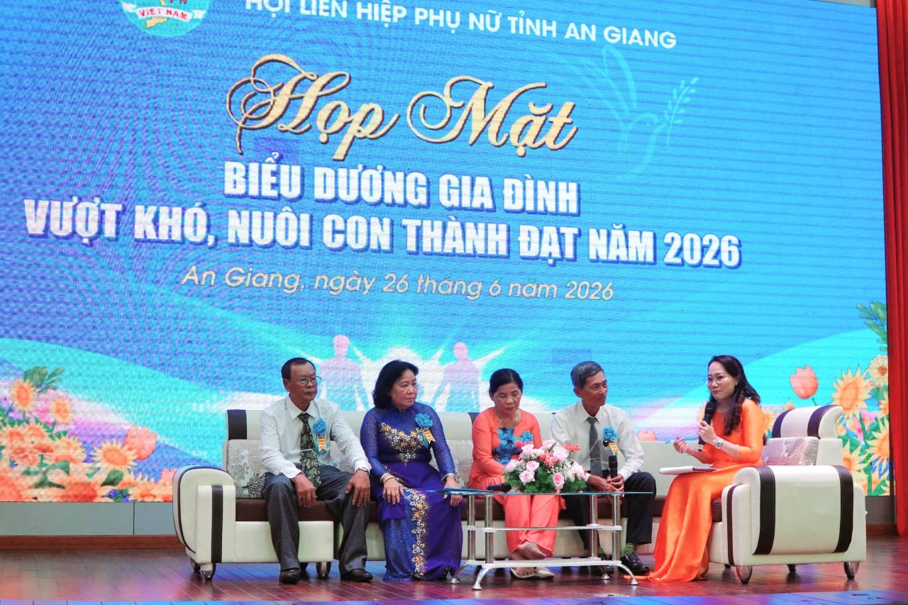 An Giang: Biểu dương 93 gia đình hạnh phúc, vượt khó nuôi con thành đạt