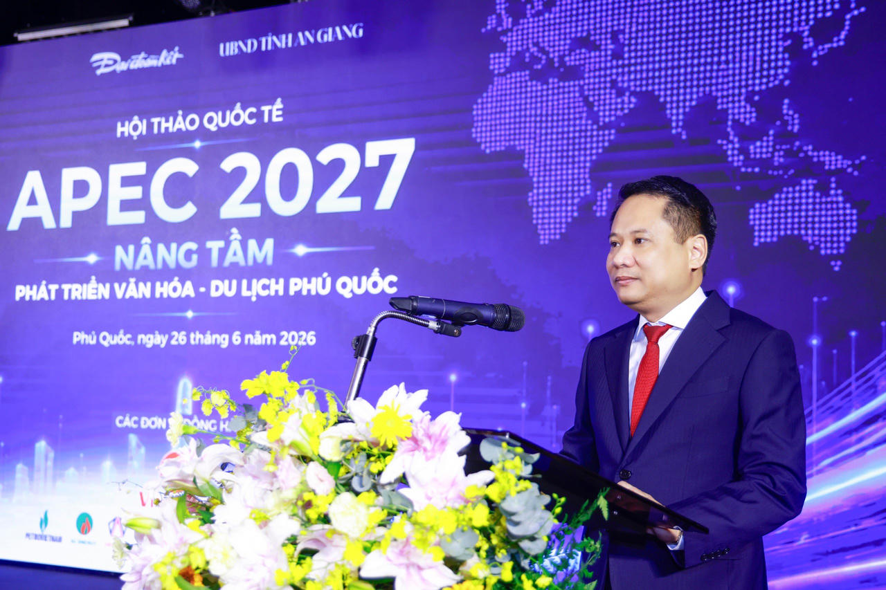 Ông Trương Thành Trung - Ủy viên Ủy ban Trung ương MTTQ Việt Nam, Bí thư Đảng ủy, Tổng Biên tập Báo Đại đoàn kết, Trưởng Ban Tổ chức Hội thảo phát biểu khai mạc. Ảnh: Quang Vinh.