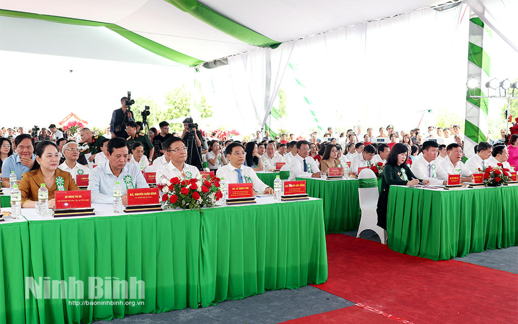 Các đại biểu dự lễ khai trương (Ảnh:&nbsp;Phan Hiếu- Minh Quang)