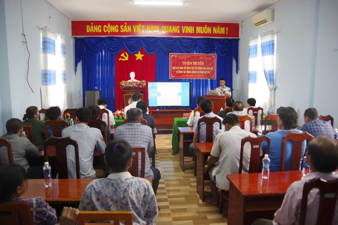 Quang cảnh hội nghị tuyên truyền (Ảnh:Văn Mẫn)