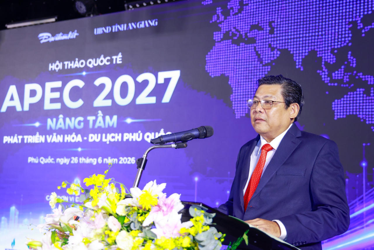 Ông Ngô Công Thức - Phó Chủ tịch UBND tỉnh An Giang phát biểu tại hội thảo. Ảnh Quang Vinh.