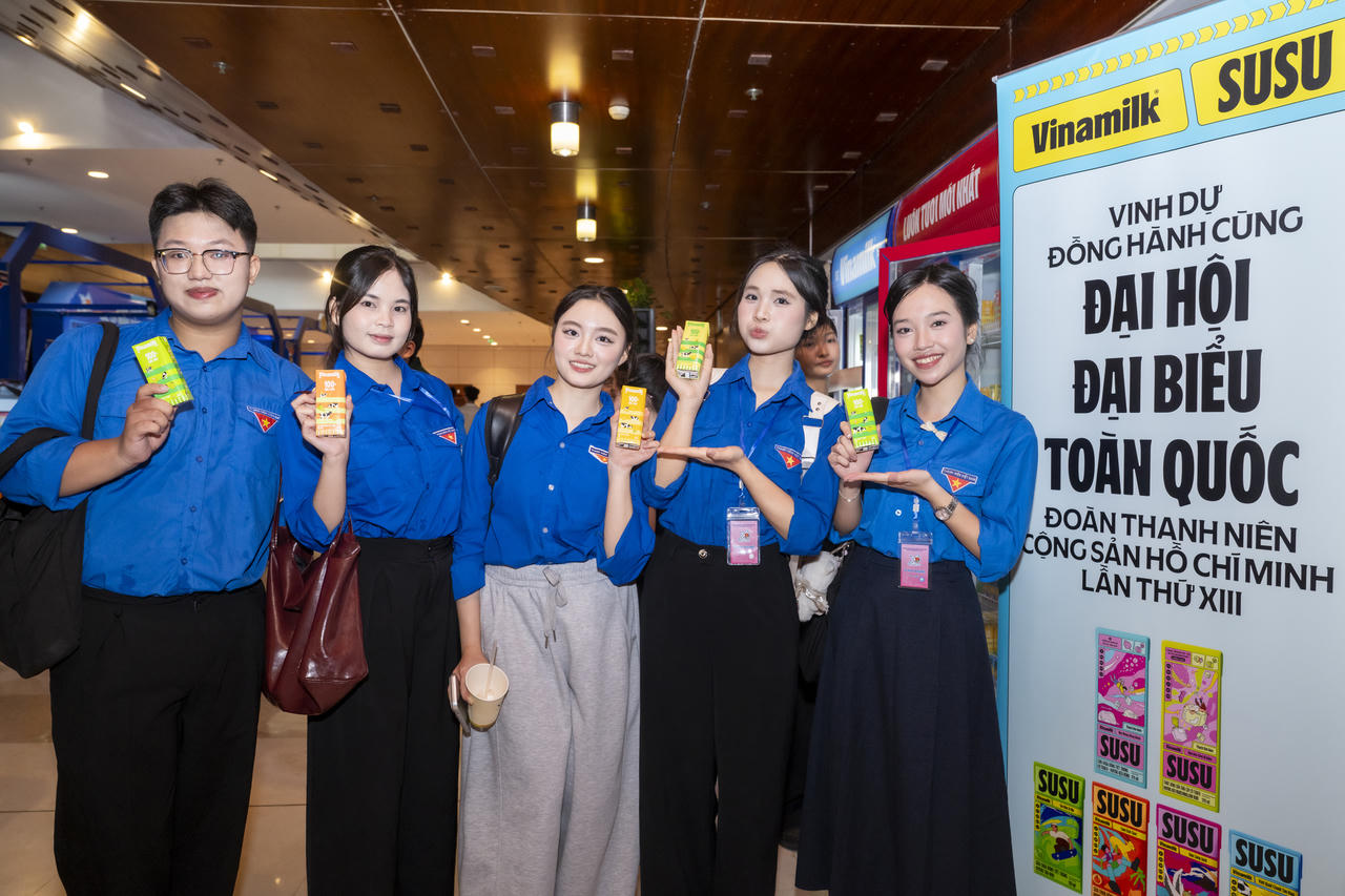 Sữa tươi 100% - Sản phẩm vừa đoạt giải Best Flavoured Dairy Drink tại World Dairy Innovation Awards 2026 vừa diễn ra ở Tây Ban Nha sẵn sàng tiếp sức các đại biểu, lực lượng phục vụ và tình nguyện viên tại Đại hội. (Ảnh: Vi Nam)