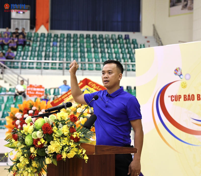 Đại diện Tổ Trọng tài điều hành Hội thao tuyên thệ.
