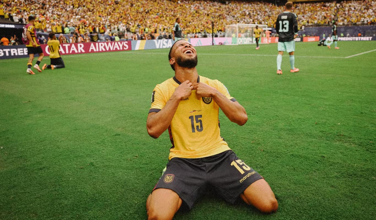 Các cầu thủ và người hâm mộ Ecuador đang tận hưởng thời gian tuyệt vời ở World Cup (Ảnh FIFA)