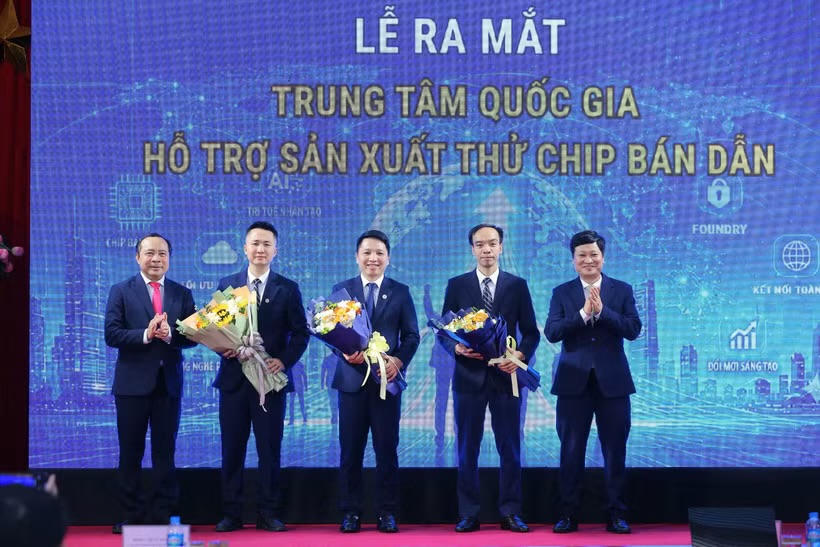 Việt Nam lần đầu ra mắt Trung tâm quốc gia hỗ trợ sản xuất thử chip bán dẫn