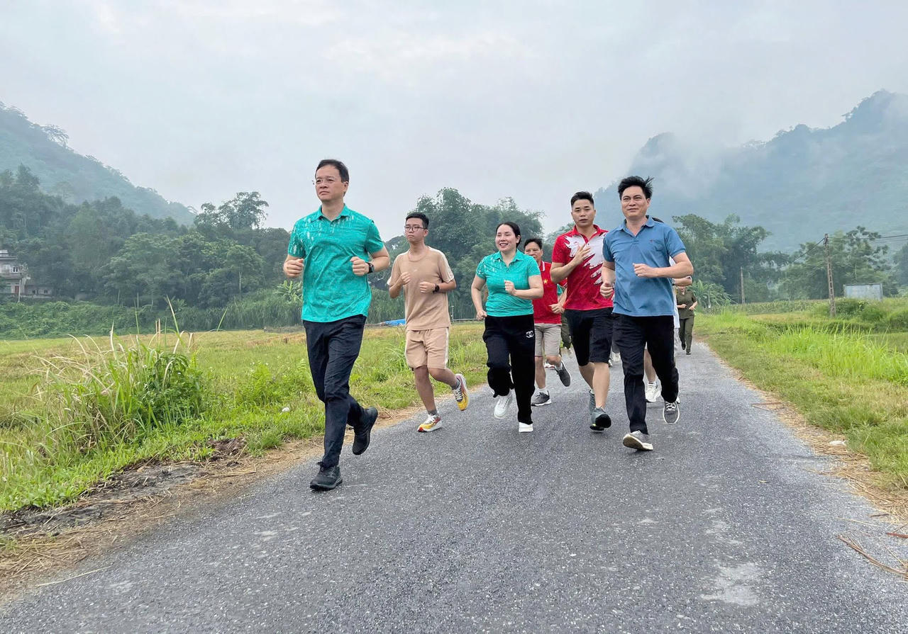 Hơn 53.000 người ở Lào Cai chạy với quyết tâm xây dựng xã, phường không ma túy