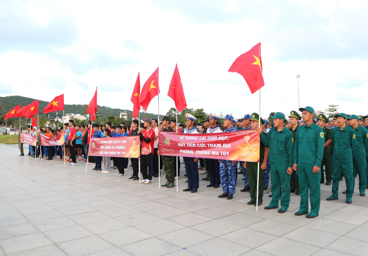 Đặc khu Phú Quốc chạy hưởng ứng Tháng hành động phòng, chống ma tuý