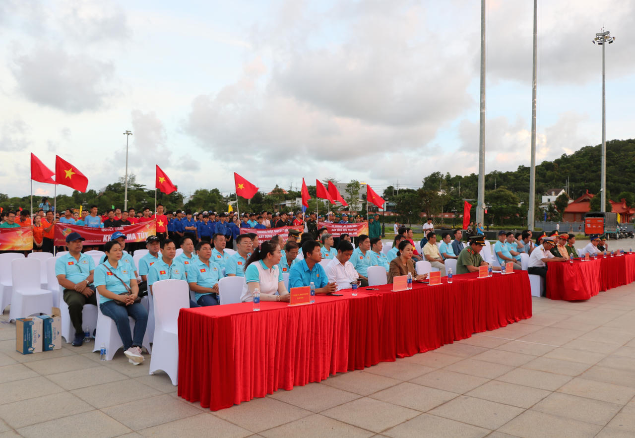 Đặc khu Phú Quốc chạy hưởng ứng Tháng hành động phòng, chống ma tuý