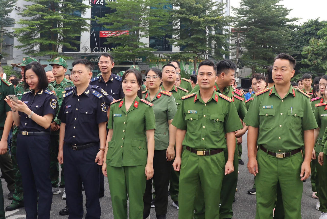 Hơn 53.000 người ở Lào Cai chạy với quyết tâm xây dựng xã, phường không ma túy