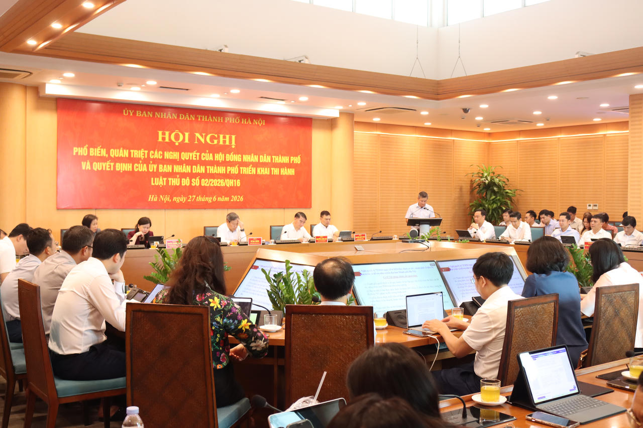 Đại diện Lãnh đạo các Sở, ngành TP Hà Nội quán triệt các nghị quyết thi hành Luật Thủ đô về các lĩnh vực.