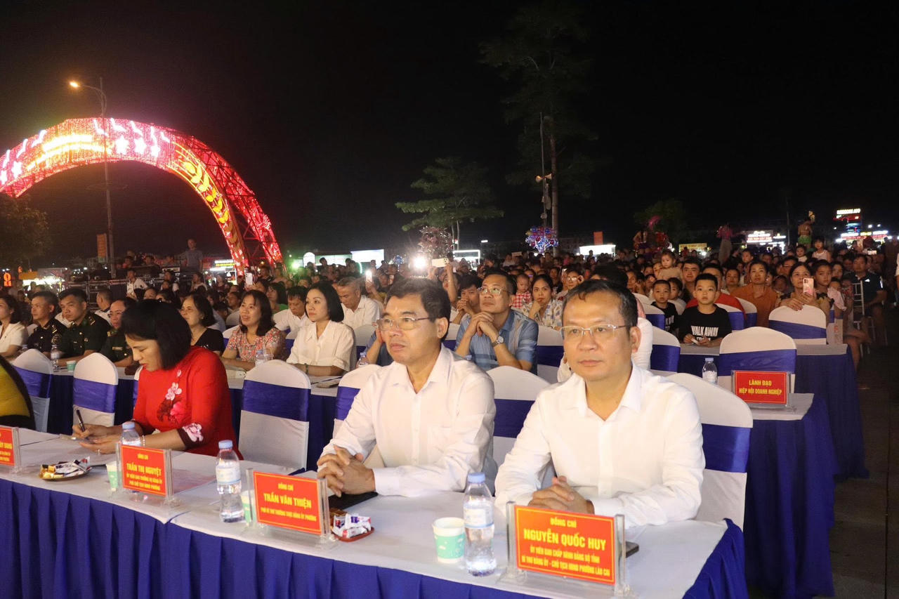 Khai trương Không gian phố đi bộ phường Lào Cai