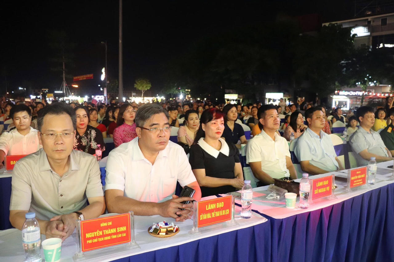 Khai trương Không gian phố đi bộ phường Lào Cai