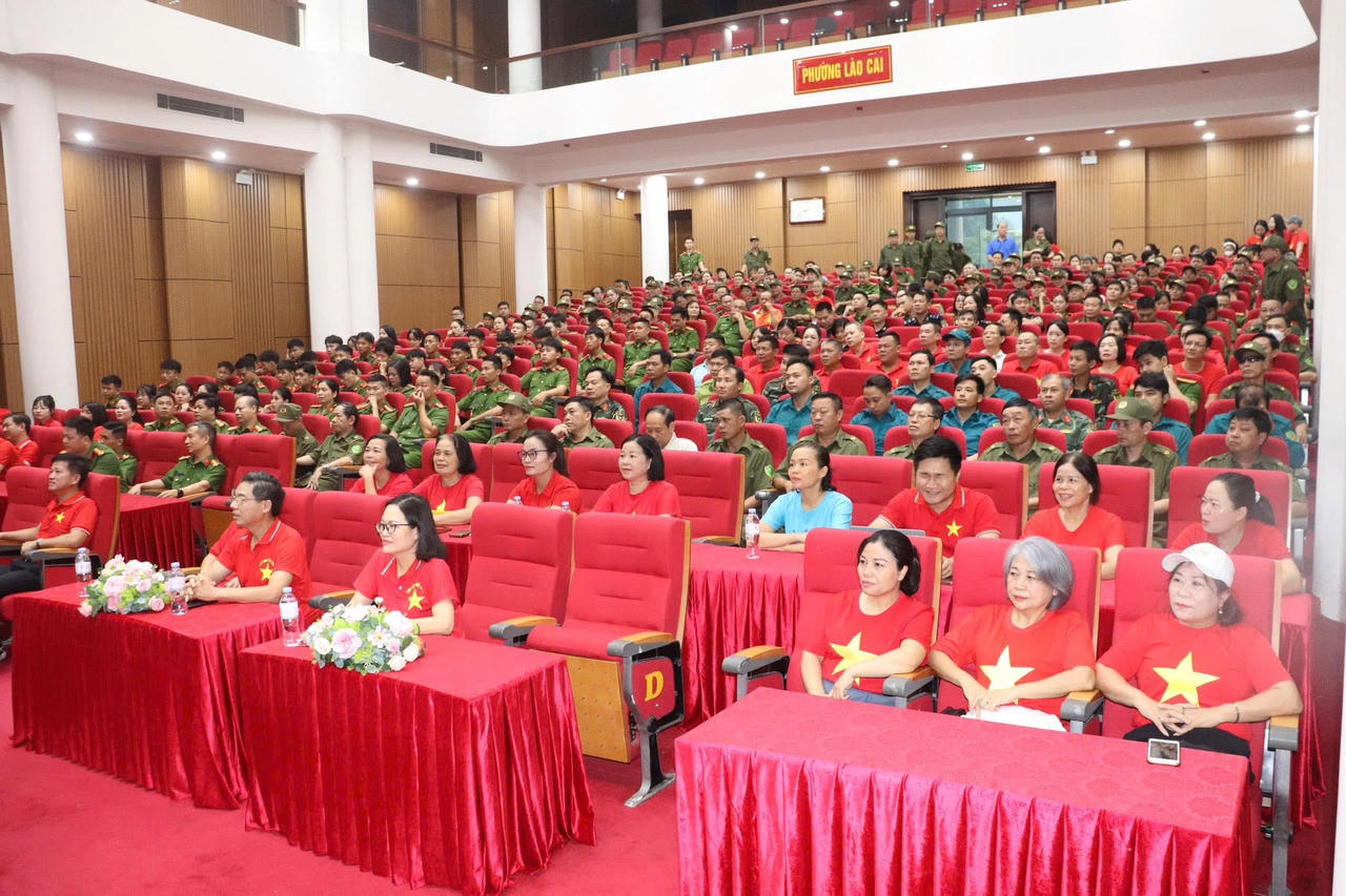 Hơn 53.000 người ở Lào Cai chạy với quyết tâm xây dựng xã, phường không ma túy