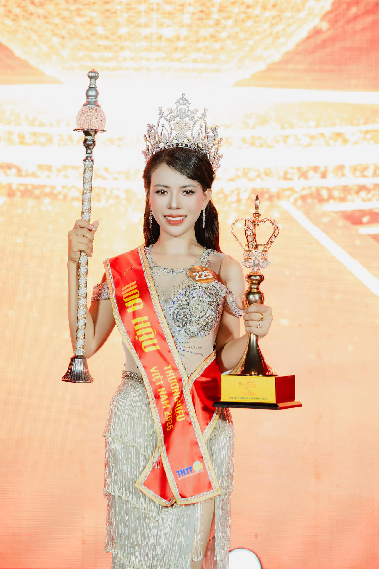 Tân Hoa hậu Thương hiệu Việt Nam 2026 Bùi Thị Thùy Dương