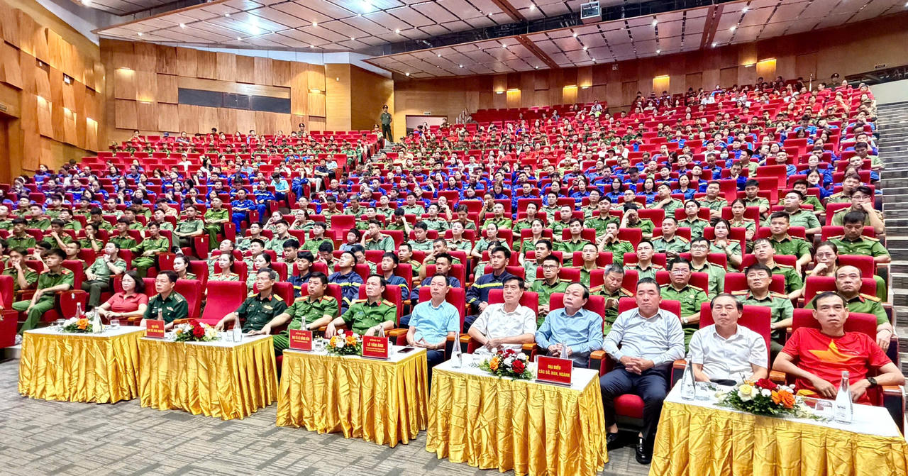  Gần 2.000 người chạy hưởng ứng Tháng hành động phòng, chống ma túy ở Quảng Ninh