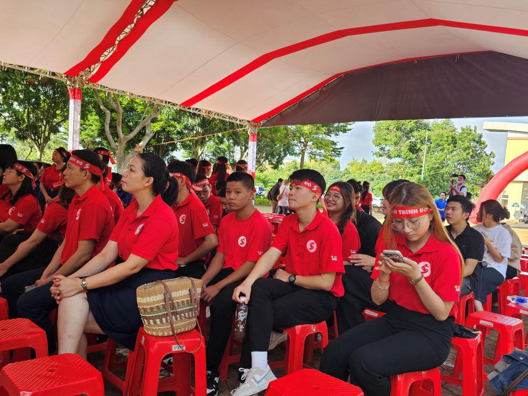 Hơn 1.000 người tham gia khai mạc 'Hành trình đỏ và Chiến dịch Giọt hồng Tây Nguyên năm 2026'