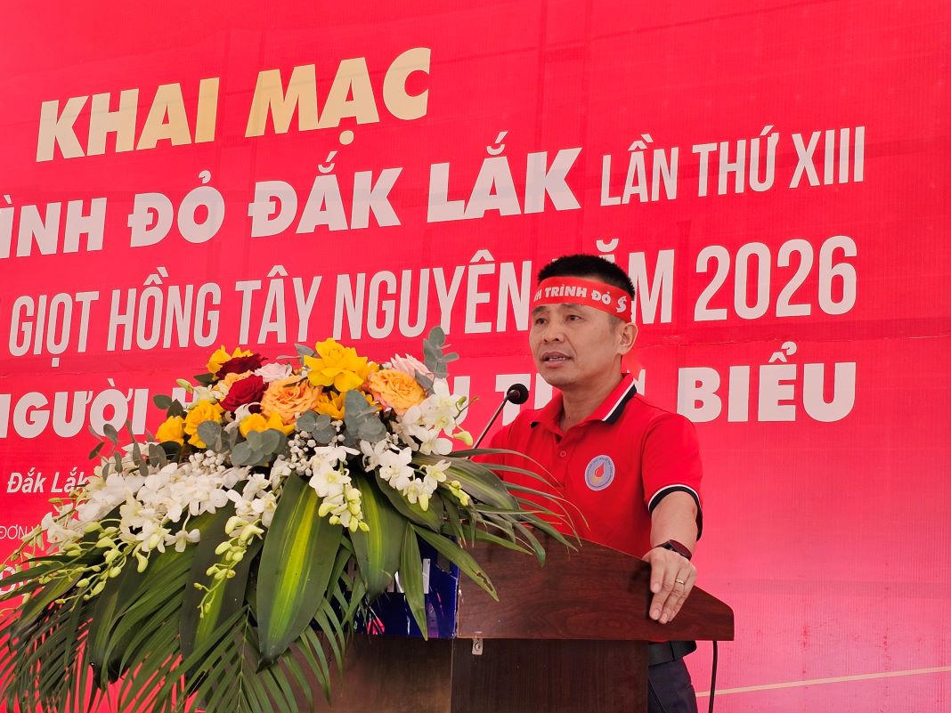 ThS. Tô Viết Vinh – Chánh Văn phòng Phân hiệu Đại học Luật Hà Nội tại Đắk Lắk phát biểu.
