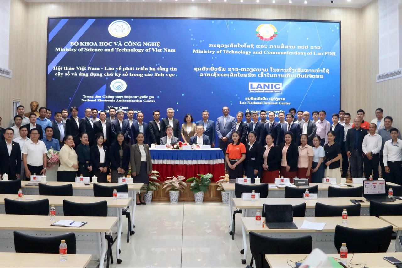 Thúc đẩy hợp tác Việt Nam - Lào về phát triển hạ tầng tin cậy số và ứng dụng chữ ký số