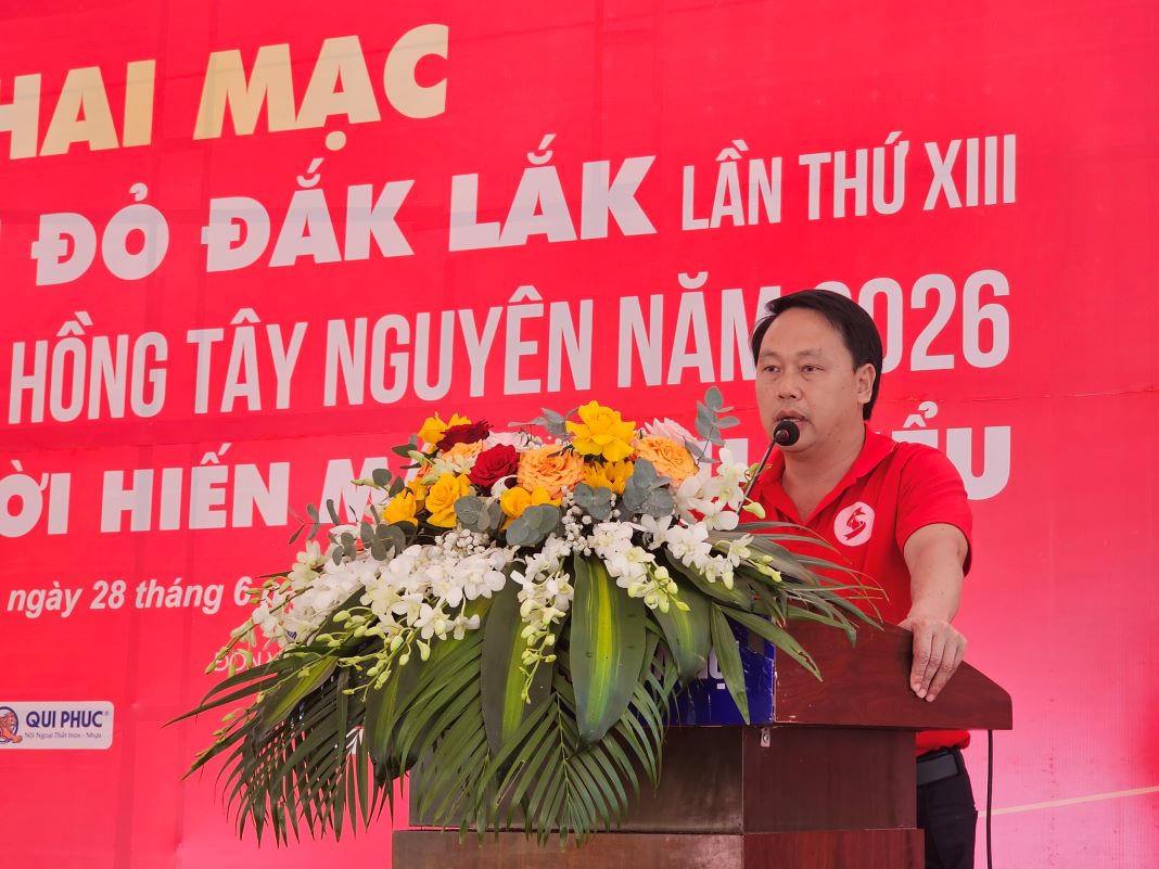 Chủ tịch Hội Chữ thập đỏ tỉnh Đắk Lắk Nguyễn Đình Nam phát biểu