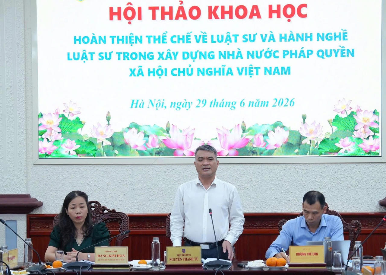 Thứ trưởng Nguyễn Thanh Tú phát biểu tại Hội thảo.