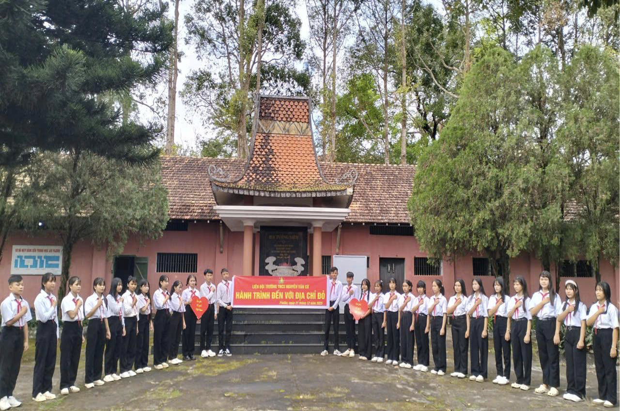 Di tích lịch sử Nhà lao Pleiku là địa chỉ đỏ trong giáo dục truyền thống cách mạng trên địa bàn phường Diên Hồng.
