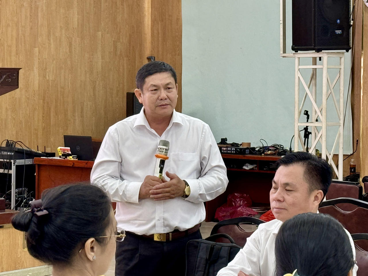 Ông Huỳnh Tấn Đạt - Giám đốc Trung tâm TGPL Nhà nước TP HCM chia sẻ vụ việc tương tự TGPL (Ảnh: Bùi Yên).