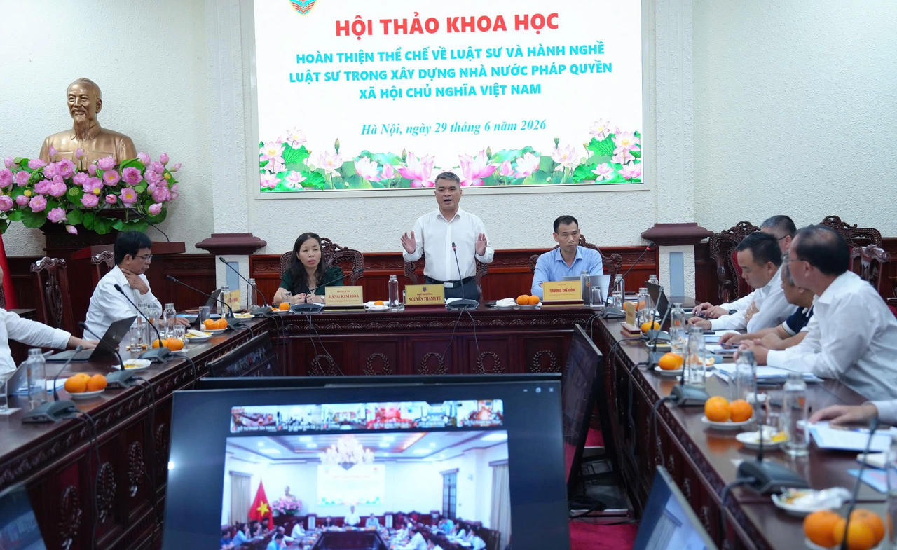 Đề xuất xây dựng cơ chế bảo vệ vị trí độc lập của luật sư trong hoạt động tố tụng