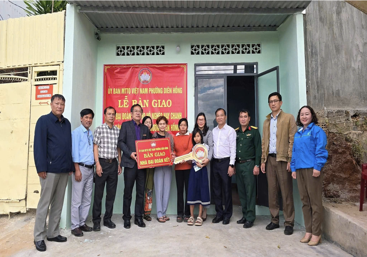 Phường Diên Hồng huy động nguồn lực hỗ trợ nhà ở, chăm lo đời sống hộ nghèo, hộ có hoàn cảnh khó khăn trên địa bàn.