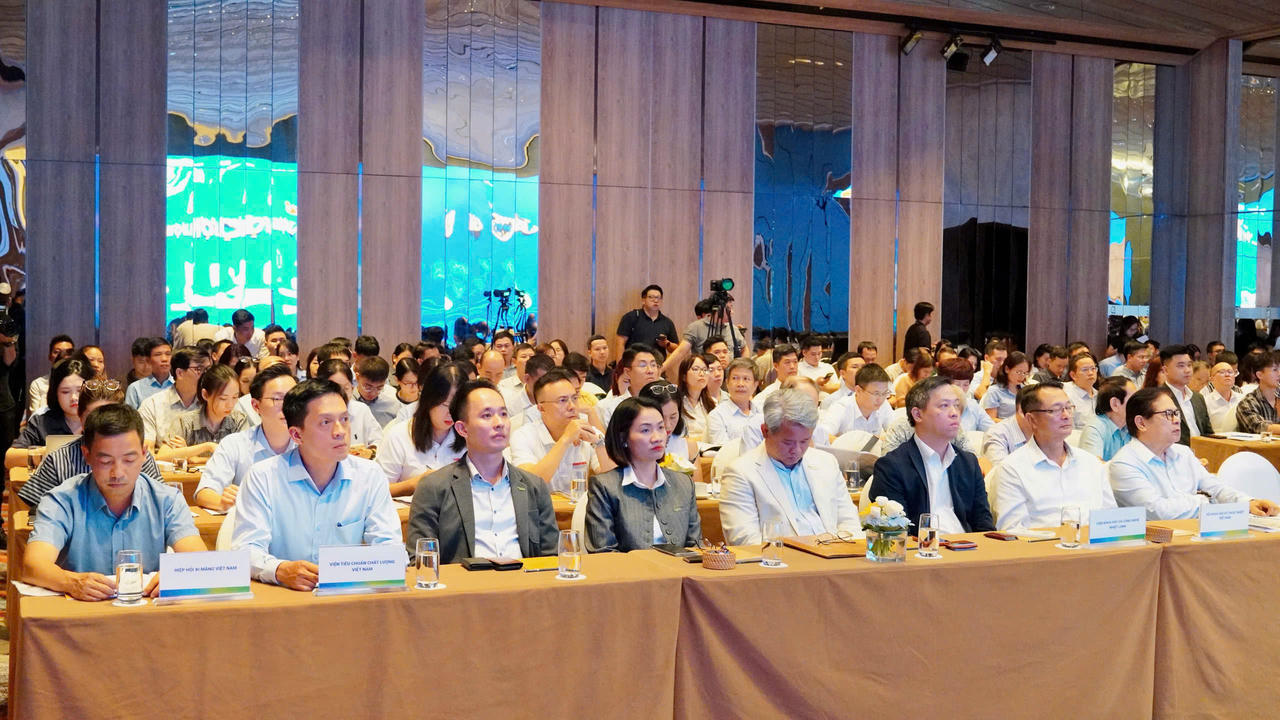 Đông đảo đại diện doanh nghiệp tham dự lễ phát động.