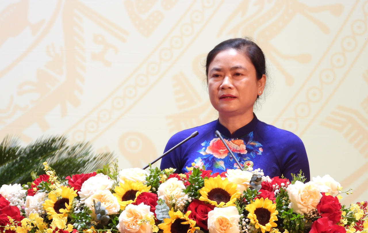 Bà Đỗ Thị Thu Thảo - Chủ tịch Trung ương Hội Chữ thập đỏ Việt Nam, phát biểu tại Đại hội.