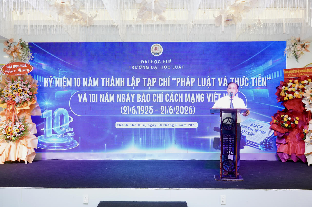 PGS.TS Đoàn Đức Lương - Hiệu trưởng trường ĐH Luật, ĐH Huế phát biểu tại buổi lễ&nbsp;