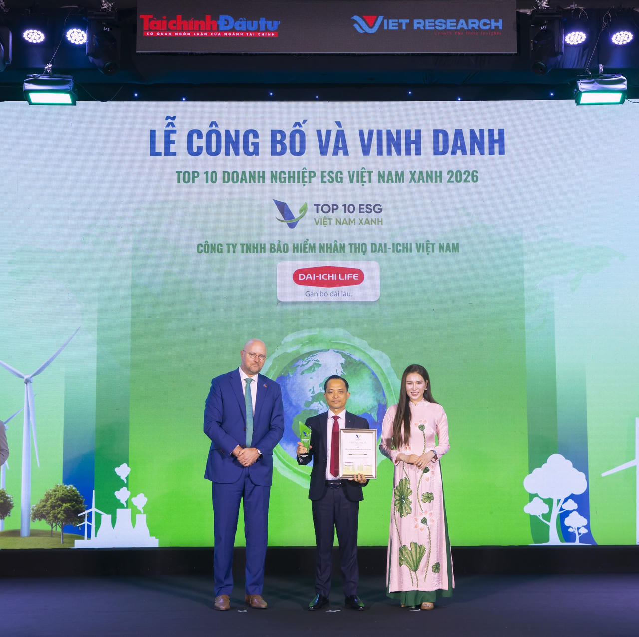 Dai-ichi Life Việt Nam được vinh danh với 4 giải thưởng uy tín tại Diễn đàn Doanh nghiệp Việt Nam 2026
