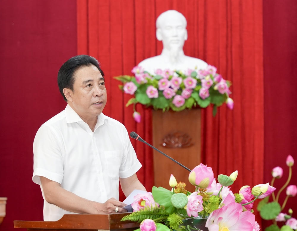 Ủy viên Trung ương Đảng, Phó Bí thư Thành ủy, Chủ tịch UBND thành phố, Bí thư Đảng ủy UBND thành phố Nguyễn Khắc Toàn phát biểu kết luận tại hội nghị.