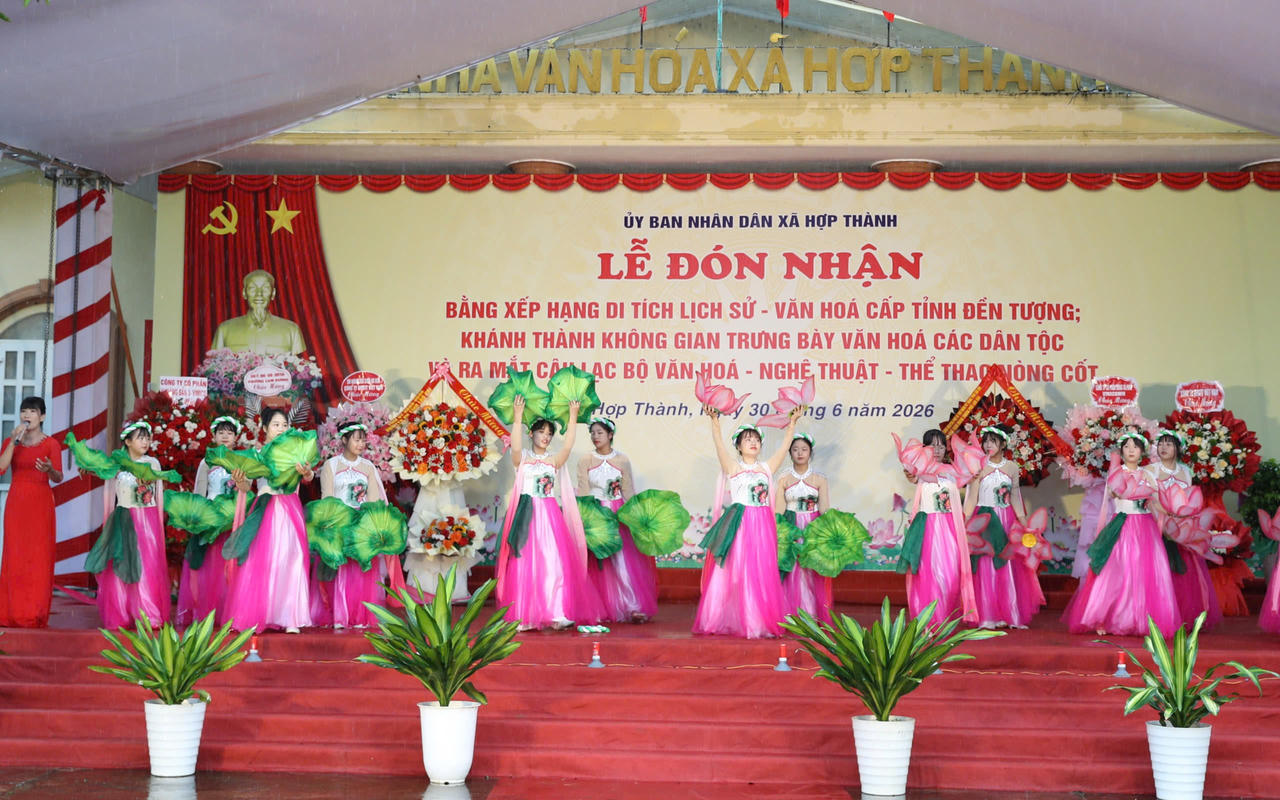 Văn nghệ chào mừng
