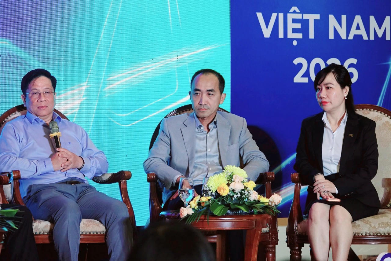Các chuyên gia và nhà khoa học đã mang đến nhiều góc nhìn chuyên sâu về xu hướng kinh tế vĩ mô, dòng vốn đầu tư và các động lực tăng trưởng mới
