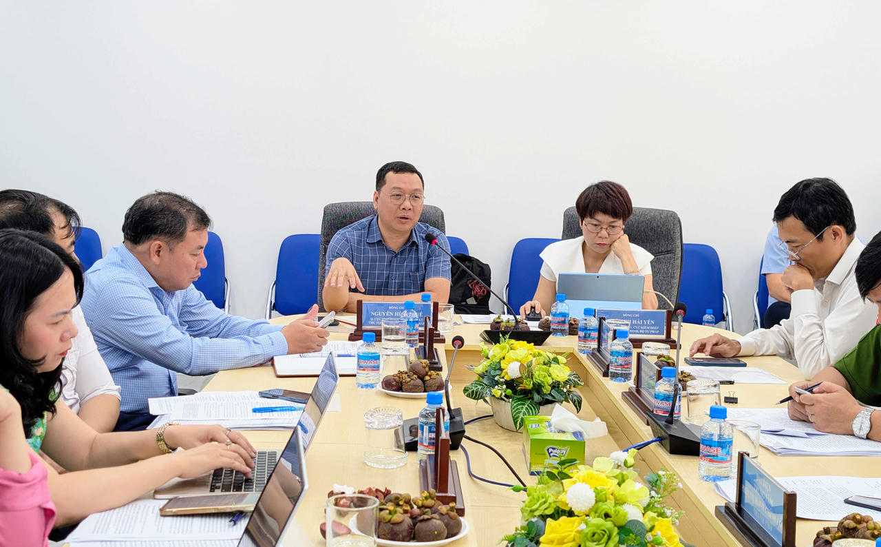 Đoàn công tác của Bộ Tư pháp kiểm tra, khảo sát tại Trung tâm Phục vụ hành chính công TP Hồ Chí Minh